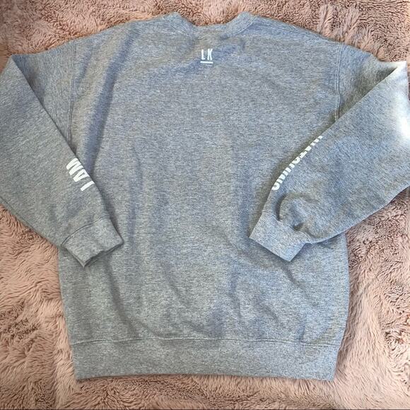 Liza Koshy Gray 'I Am Content Watching' Merch Pullover Sweatshirt - Picture 6 of 6